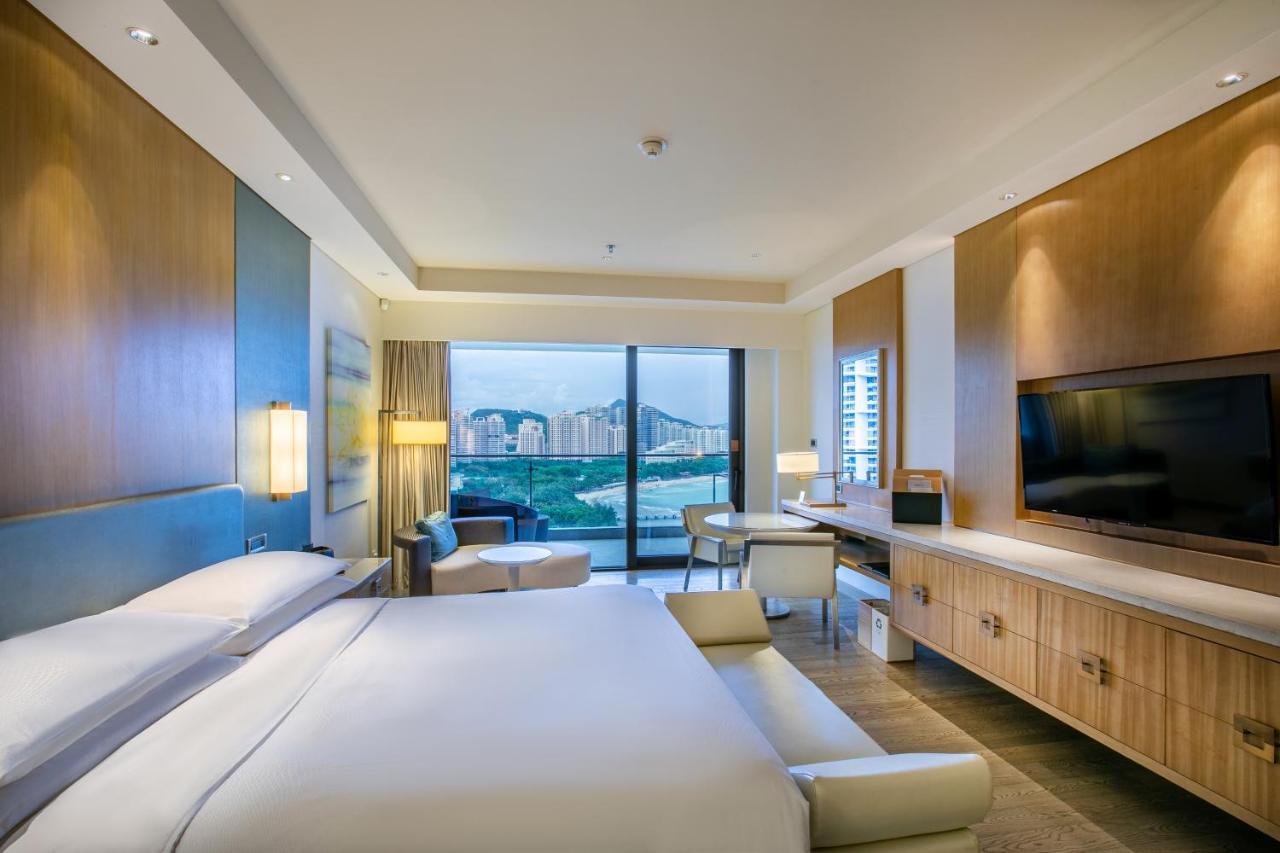 Jw marriott dadonghai bay. JW Marriott Hotel Sanya Dadonghai Bay. Отель Харман Резорт Санья 5 звезд. Дадунхай отель Санья 5. JW Marriott Hotel Sanya Dadonghai Bay 5* пляж.